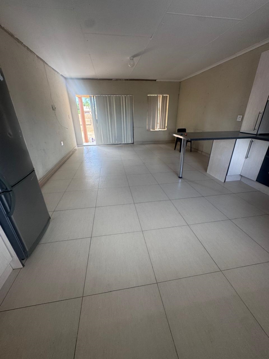 To Let 2 Bedroom Property for Rent in Magogoe North West